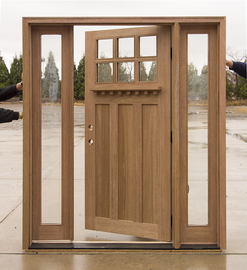 Craftsman door with active sidelite