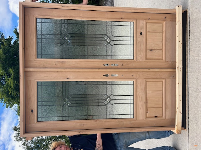 CL-34594 mahogany 200 door with Builder Patina Glass