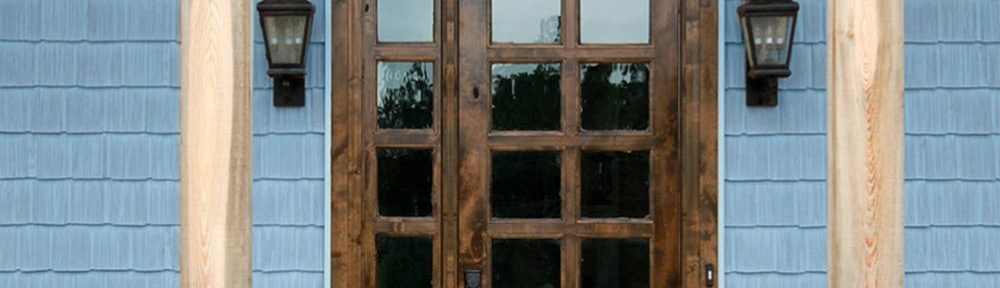 The Differences Between Knotty Pine and Knotty Alder