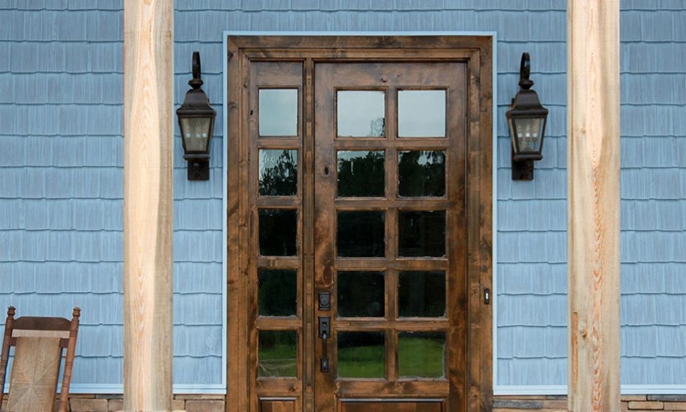 The Differences Between Knotty Pine and Knotty Alder